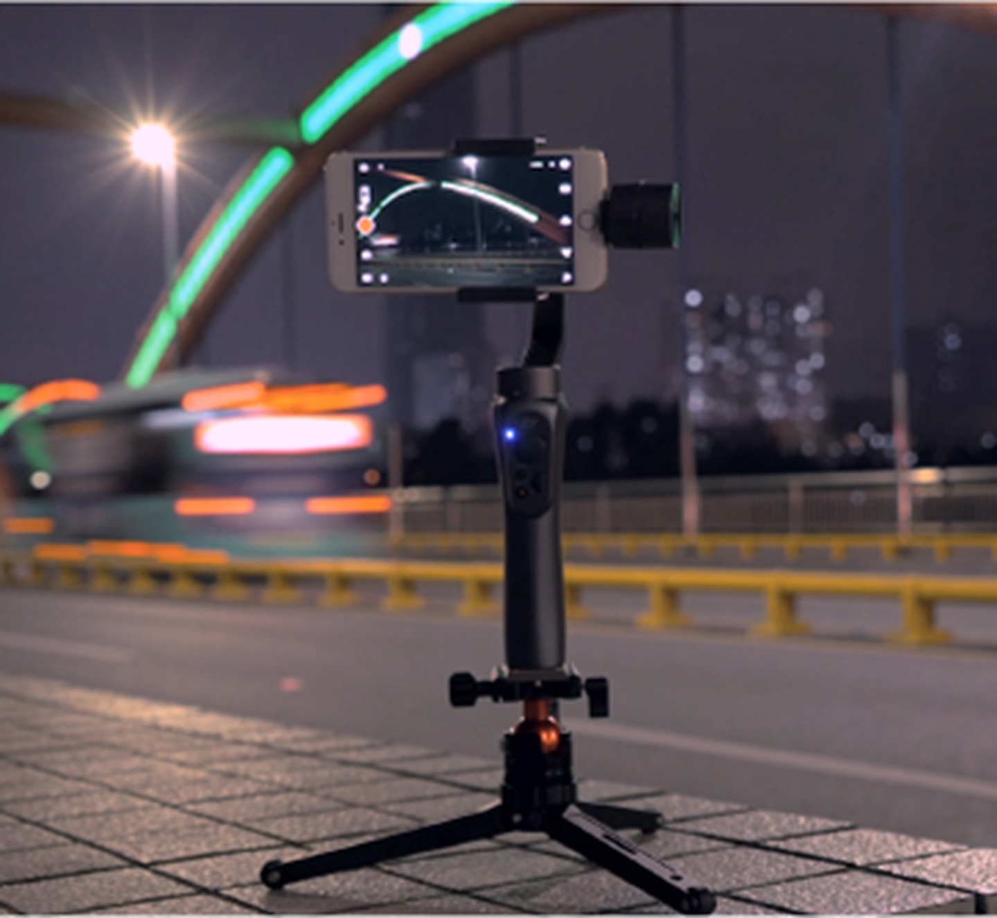 Zhiyun Smooth-Q 3-axis gimbal stabilizer for smartphone and action